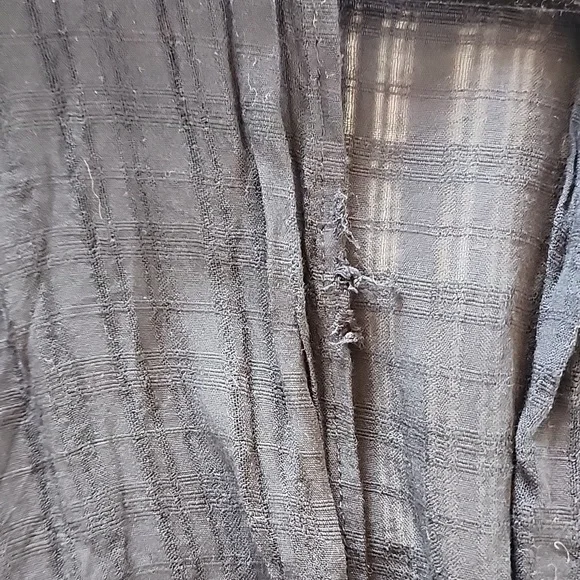 β¨οΈ BDG Tie Front Top β¨οΈ - Picture 5 of 5